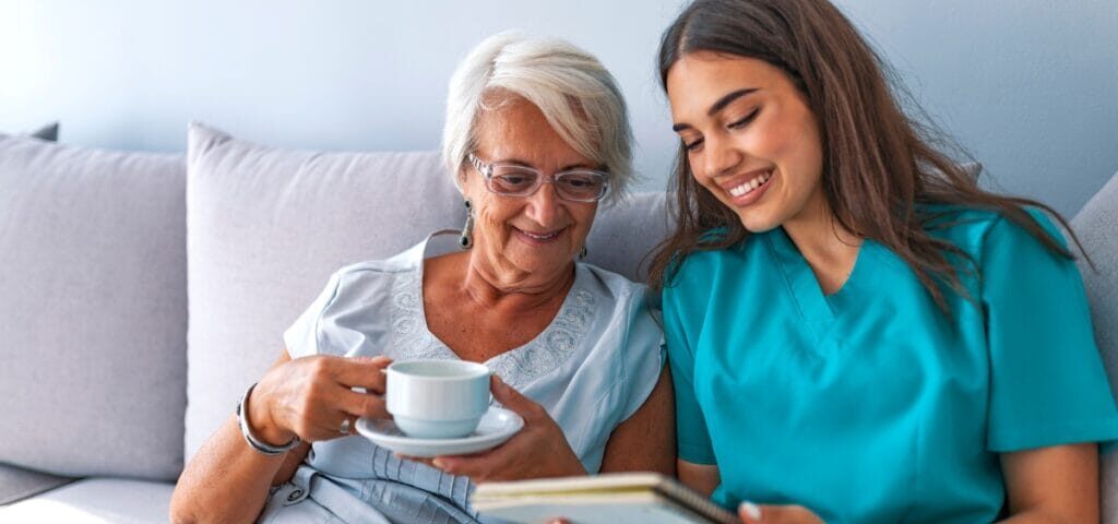 پرستار سالمند عظیمیه